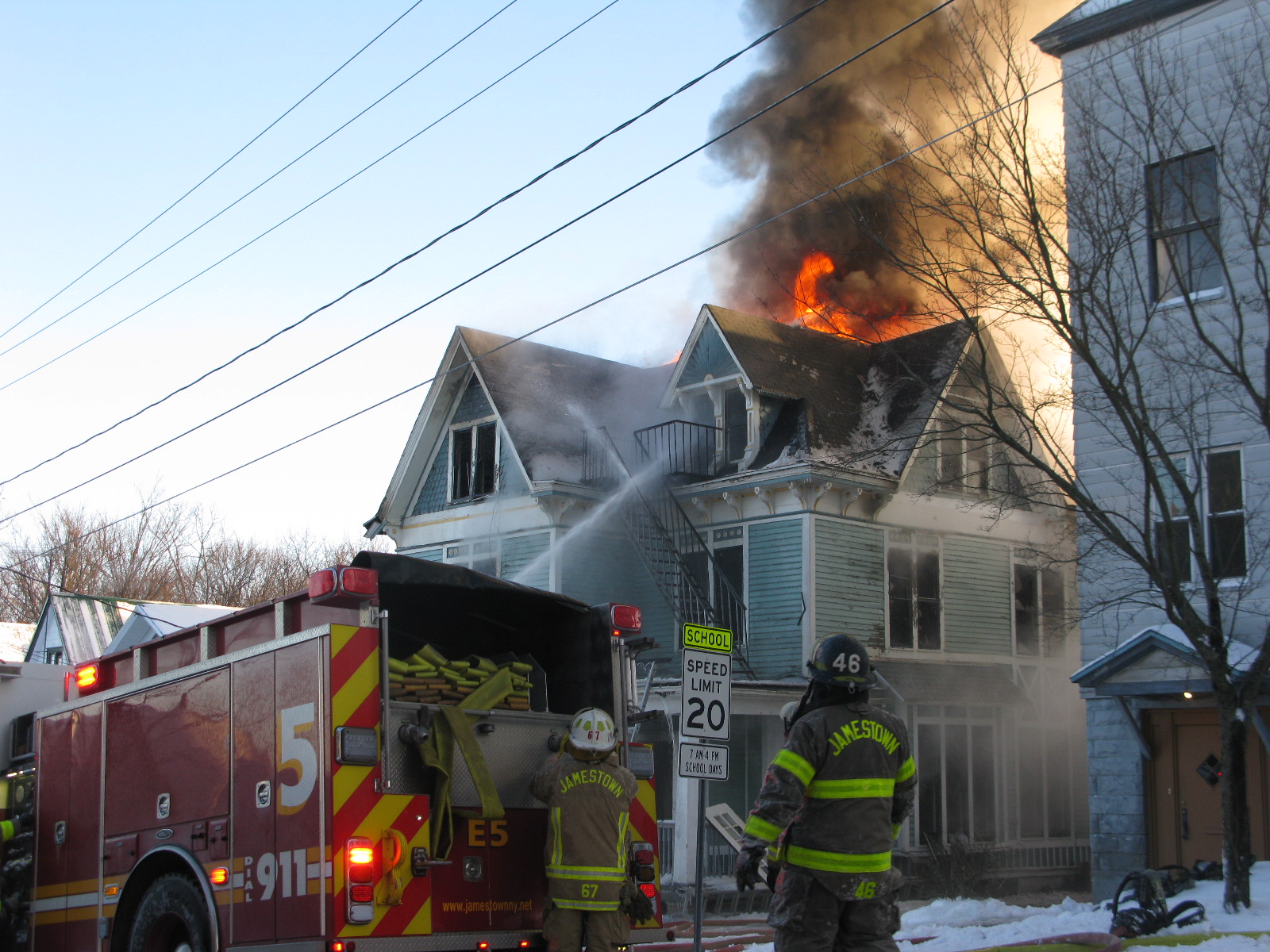 UPDATE 9 AM City Firefighters Battle Spring Street Blaze News